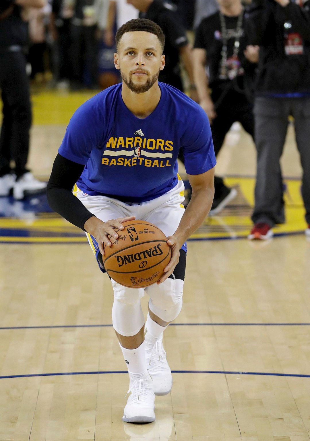 在风洞中翱 在风洞中翱