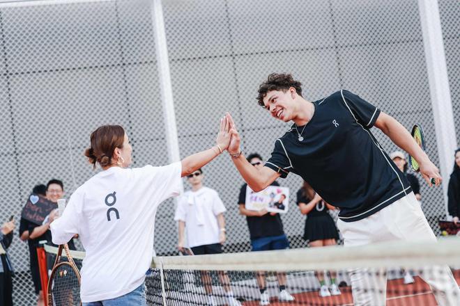 乒乓舞台上 乒乓舞台上