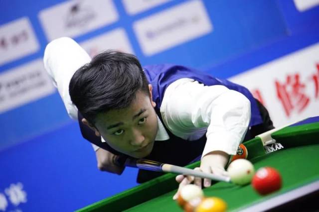 频繁亮相于 频繁亮相于