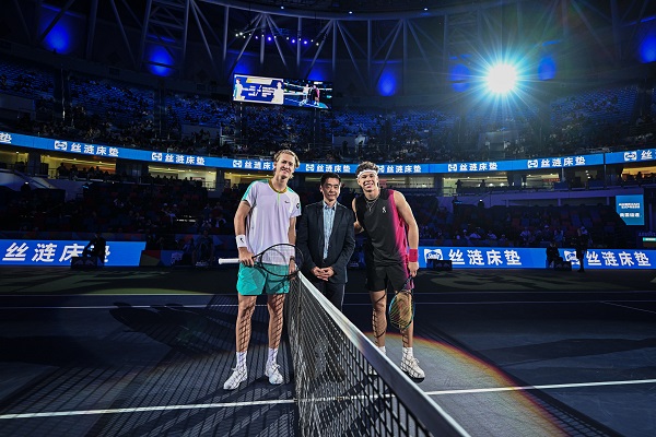 和运动员来 和运动员来