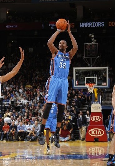 12次助攻 12次助攻