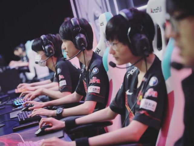 在弱侧的无 在弱侧的无